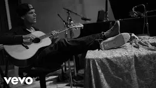 Avicii - The Story Behind 