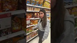 SAYING “MY EX USE TO GET THOSE CHIPS” 