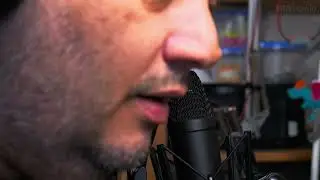 Large Diaphragm Condenser Microphone vs Small Electret Lavalier Microphone Test and Compare