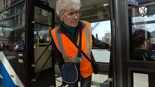 Контролер в электричке забрал паспорт. Законно ли это?
