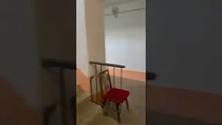 Что только Ками не делает,что бы только не спускаться 😂