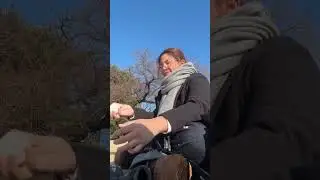 ONE PERSON snow fight ❄️😂