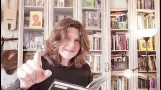 Елена Фролова поздравляет со Всемирным Днём Книги