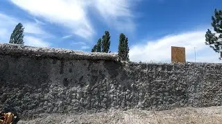 Строительство  забора без  кирпича.  подготовка  фундамент.  черновой  забор  из  арт  бетона  .