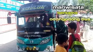 odongodong bus berwisata 