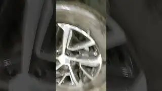 Говно помойка Китайская По дизайну тоже машина не о чем А на езду ублюдок просто !))))))