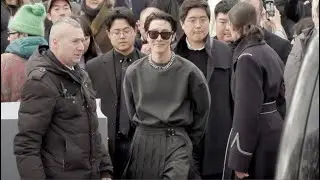 The French crowd goes nuts  for J-Hope from BTS arriving and leaving the Dior Show in Paris