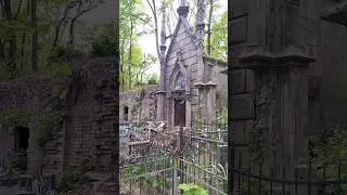 склепы, как в 19-м веке хоронили