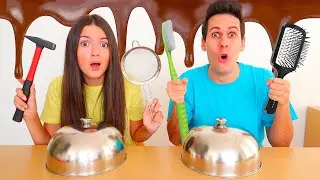 MANGIAMO PER 24 ORE CIBO USANDO SOLO OGGETTI MISTERIOSI!!