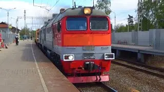 Тепловоз 2М62У-0085 с путеукладочным хозяйственным поездом