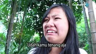 Waduh! Pasangan Ini Bikin Malu Pacaran di Semak-Semak!