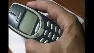 Легенда Nokia 3310 не включается.