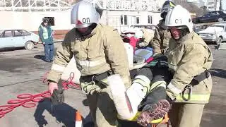 Спасатели оттачивают мастерство. В Севастополе прошли соревнования по ликвидации последствий ДТП