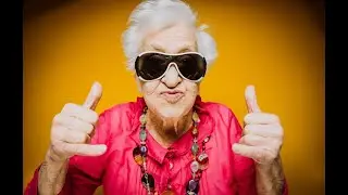 Движение жизнь  60 Летняя женщина зажгла на дискотеки хип хоп рутину!