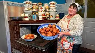 Peaceful Mountain Living: The Joyful Life of a Village Couple