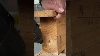 Building pallet tables and chairs