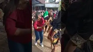 CEWEK CANTIK GOYANG NUNGGING