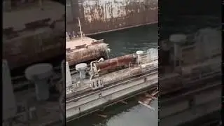 Затонувший док