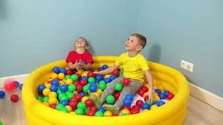Лев и Глеб Играют с шариками