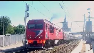 Тепловоз ТЭП70БС 066 отправляется со станции Волгоград-1 с фирменным поездом №001 Волгоград Москва