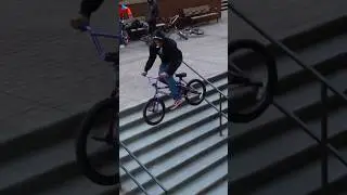 Walmart BMX Bike vs Big Stairset 🤣