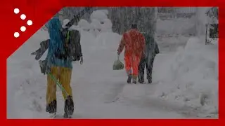 Intensa nevicata ad Alagna Valsesia, si spalano le strade