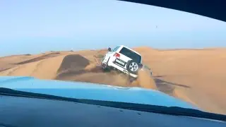 Гоняем на Крузаках по пустыне Дубай