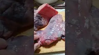 Конина. Жал - шея коня. Казахам очень нравится твердый жир на шее коня