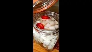 Маринованные кубики дайкона в спрайте