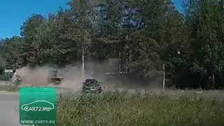 ДТП: Мерседес, перевёрнутый Митсубиши с прицепом и грузовик Шакман