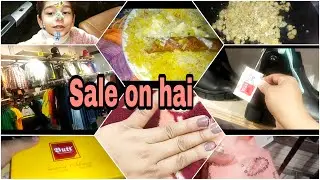 Sale on hai,jitni b busy hon shopping is my favorite
