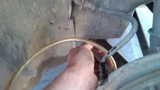 Как самостоятельно прокачать тормоза на Славуте