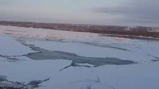 Ледоход на реке Томь .10 апреля 2022
