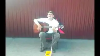 Слепой на базаре играет на гетаре