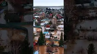 Сброс воды с дамбы Чаглинского водохранилища