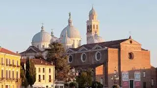 Life inside Italy's quarantine zone