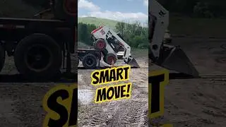 Who Needs Help? Physics Got This! 😎🧠🚛 #smart #work #job #fahrer #driver #logística #ets2