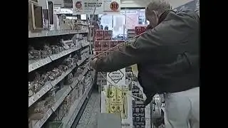 Какая охота? Давай сходим в магазин, купим мяса! Можешь в него выстрелить.