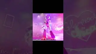 Glamrock Chica performs Wait a minute! TikTok dance (RTX ON)