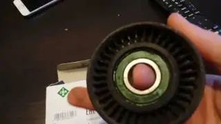 The sound of a faulty bearing in the tensioning roller Skoda Fabia II