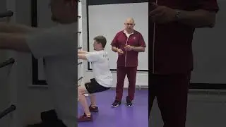 Как правильно выполнять приседания? 