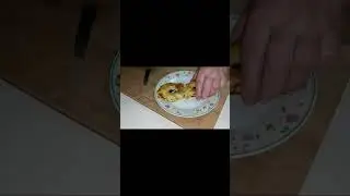 MASCHERA DI PASTA SFOGLIA RIPIENA DI CIOCCOLATO E CREMA 