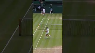 Roger Federer Applauds Incredible Steve Johnson Forehand 👏