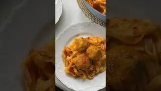 Паста с фрикадельками в томатном соусе (Meatballs pasta) 🍝