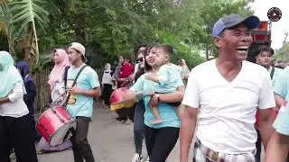 Si kecil merengek minta digendong Lina bohay
