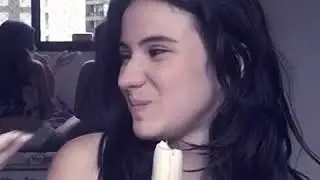 giovana rispoli linda chupando banana