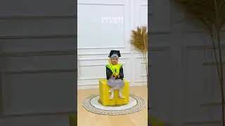 Anak Kecil Foto Wisuda? 