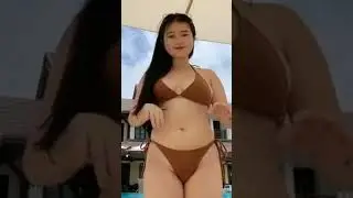 bikini TikTok be like...