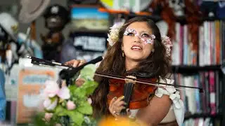 Sierra Ferrell: Tiny Desk Concert