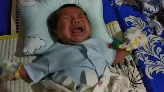 Bayi 1 bulan nangis gemes banget